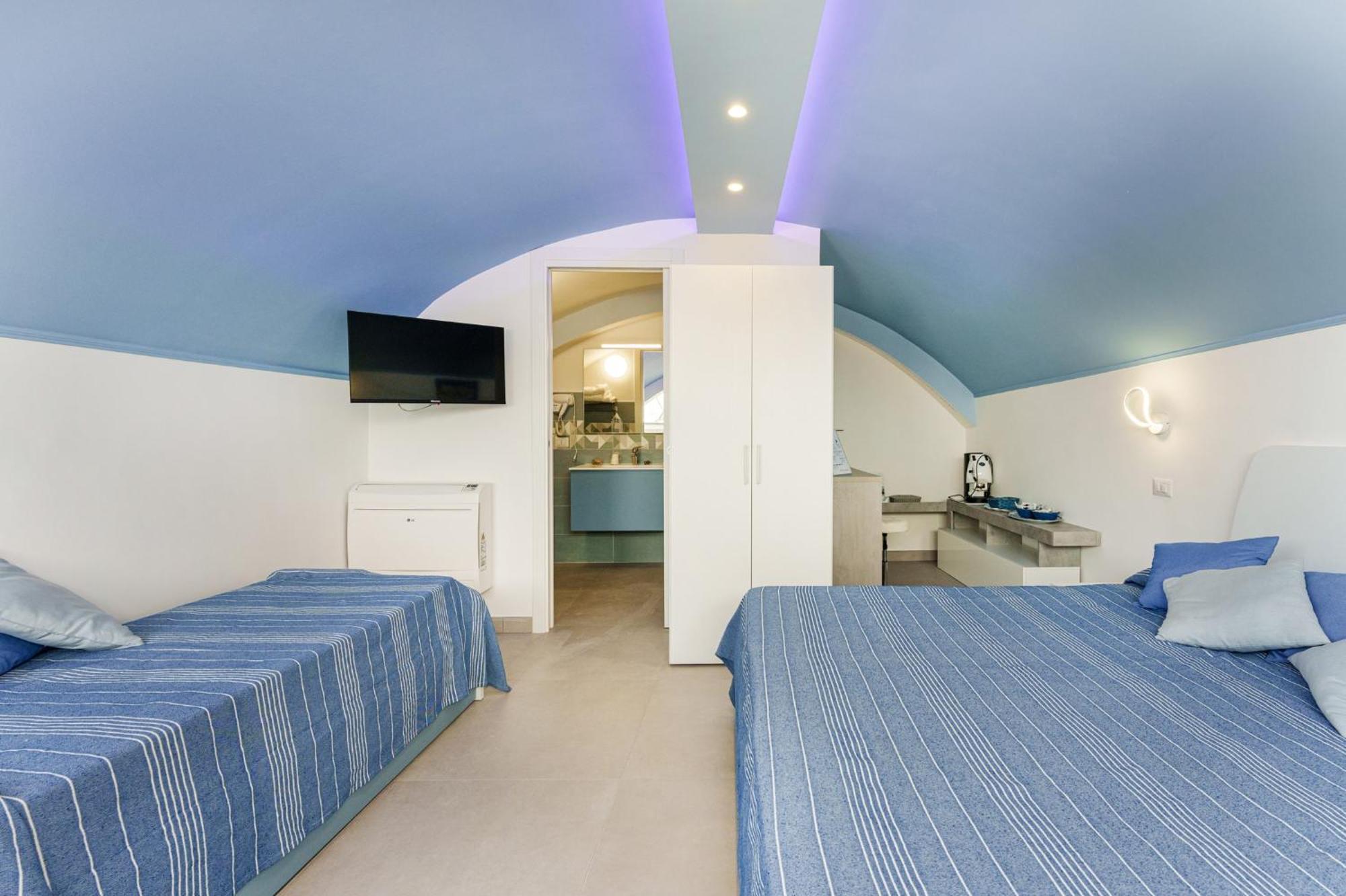 Le Rondinelle Rooms Procida Buitenkant foto