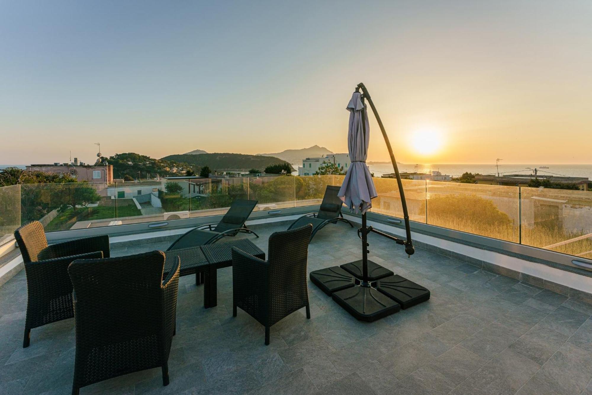 Le Rondinelle Rooms Procida Buitenkant foto